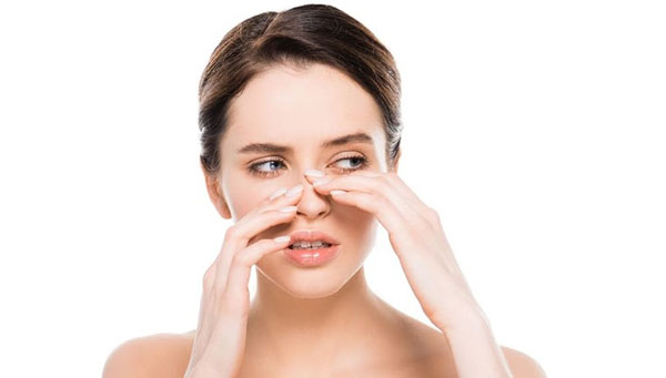 ماساژ بینی بعد از عمل باعث کوچک شدن بینی