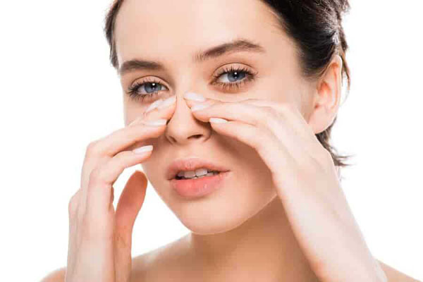 علت کبودی بینی و چشم بعد از عمل بینی